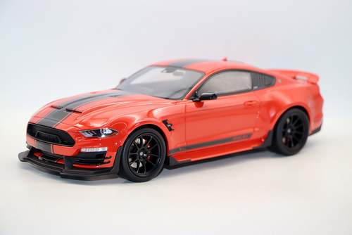 GT树脂车1 18福特Shelby Super Snake谢尔比野马跑车模型手办车