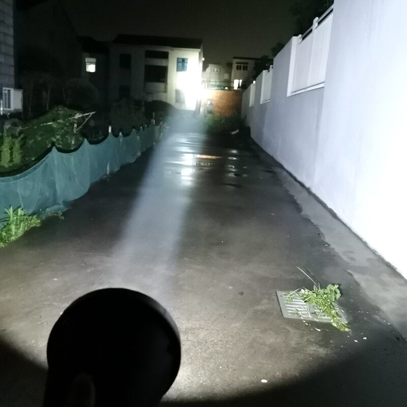 强光手电P50手电筒 手持式探照灯 LED充电T6 L2大功率白光黄光