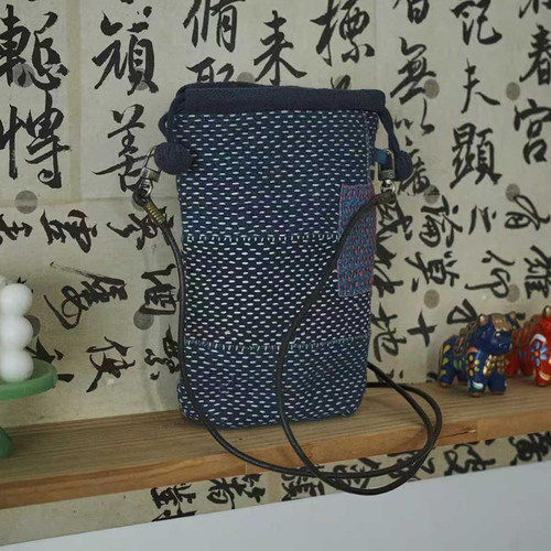 钟声刺绣 新款手工密密缝抽绳手机包 出游便捷式小巧收纳包