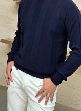 聚鹏名品Andre Maurice 藏蓝色宽坑条圆领羊绒衫男士意大利老钱风