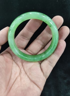 和田碧玉手镯乌兰海碧玉苹果绿手镯碧玉美人条苹果绿手镯56圈口