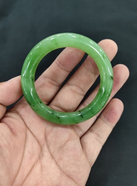 和田碧玉手镯冰底猕猴桃圆条手镯苹果绿手镯无裂无纹52圈口