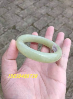 新疆若羌黄口料女款玉镯子