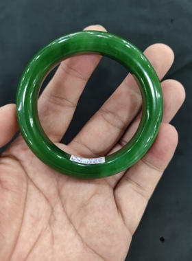 和田碧玉手镯冰底浓绿满色老料手镯无裂无黑质地细腻圆润55圈口