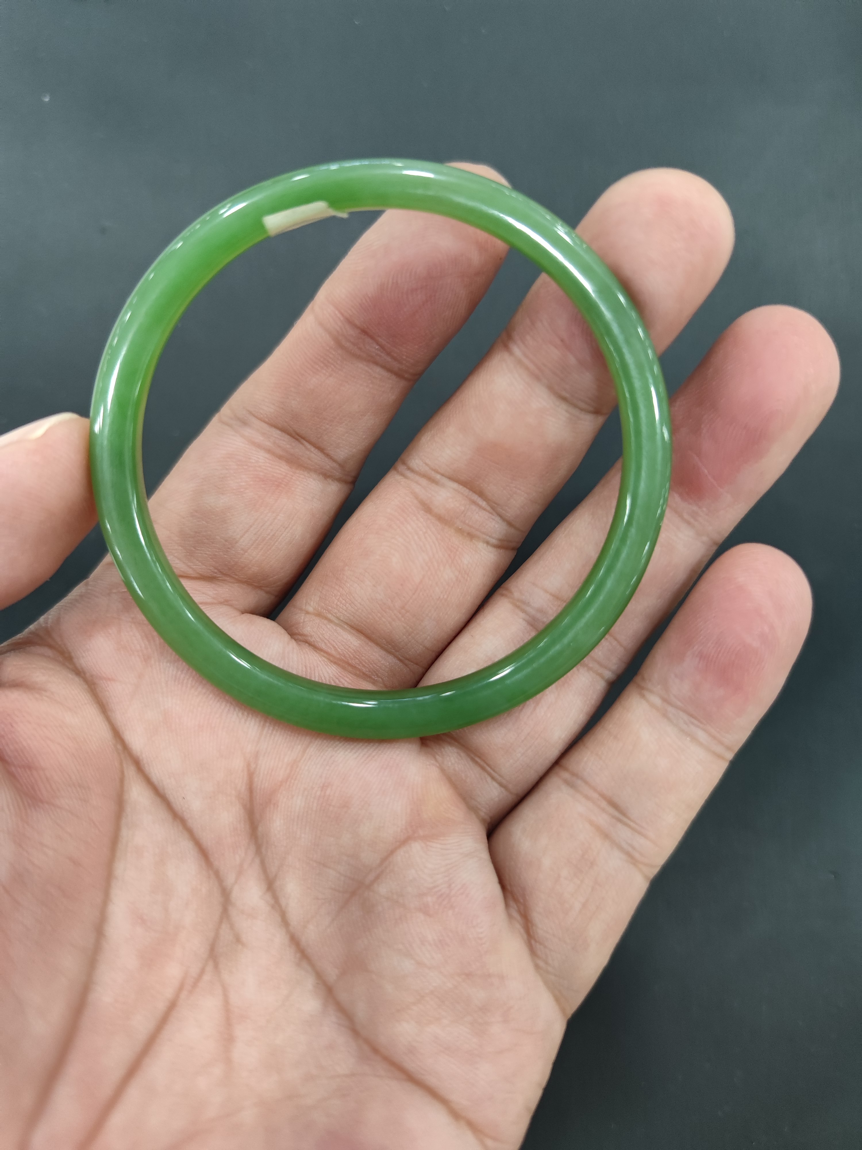 和田碧玉手镯冰底阳绿中细条手镯无裂质地细腻干净58圈口