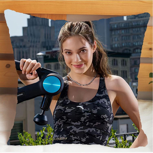 谷爱凌自由式滑雪同款周边抱枕午睡靠垫定制双面写真方形靠垫坐垫