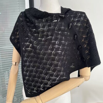 女春秋羊毛镂空保暖罩衫防晒披肩