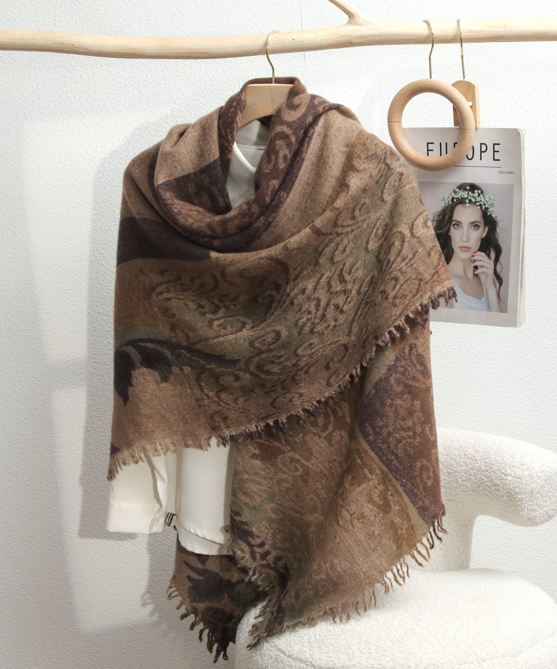 秋冬女围巾纯阿尔巴斯山羊绒梭织云端系列印花大方巾披肩保暖围脖