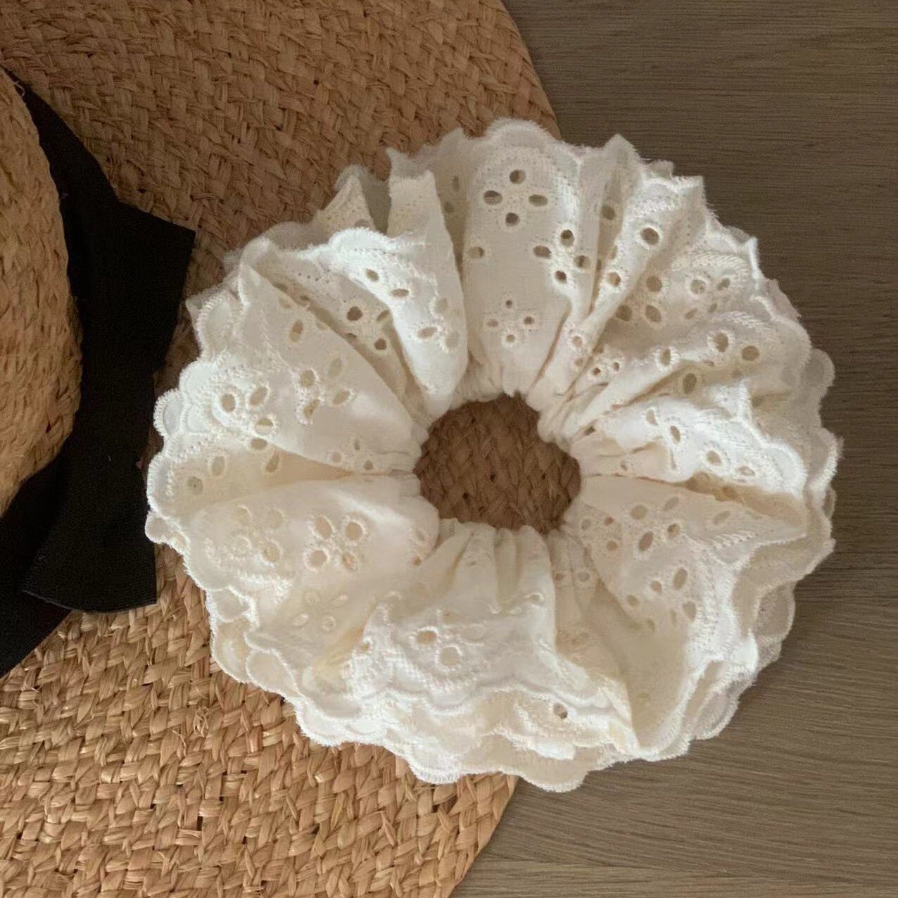 赵露思同款法式复古蕾丝大肠发圈女高级感超大丸子头发绳头花发饰