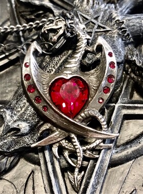 Alchemy钻石哥特水晶吊坠