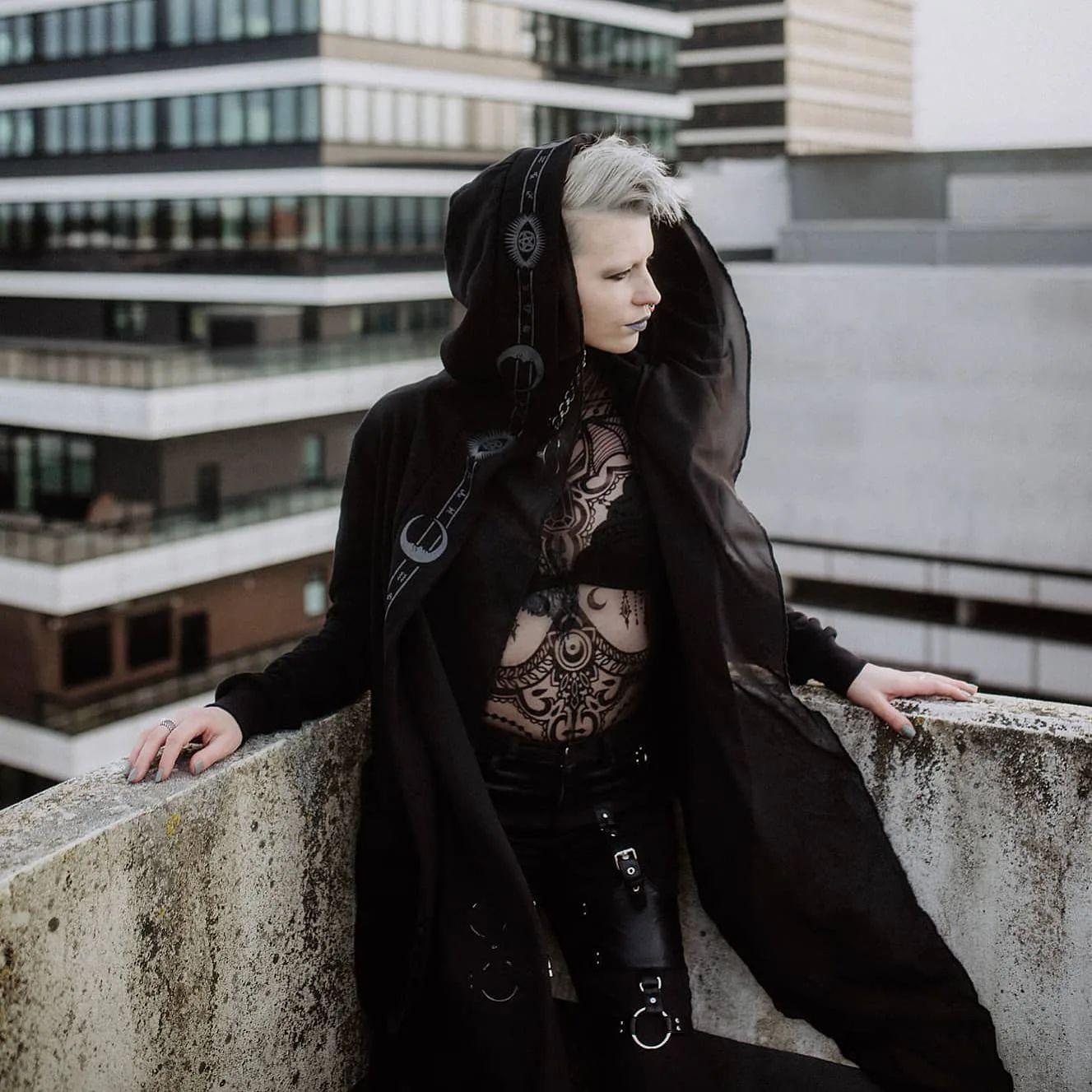 RESTYLE东欧波兰FORTUNE TELLER哥特暗黑星月连帽开衫不规则卫衣