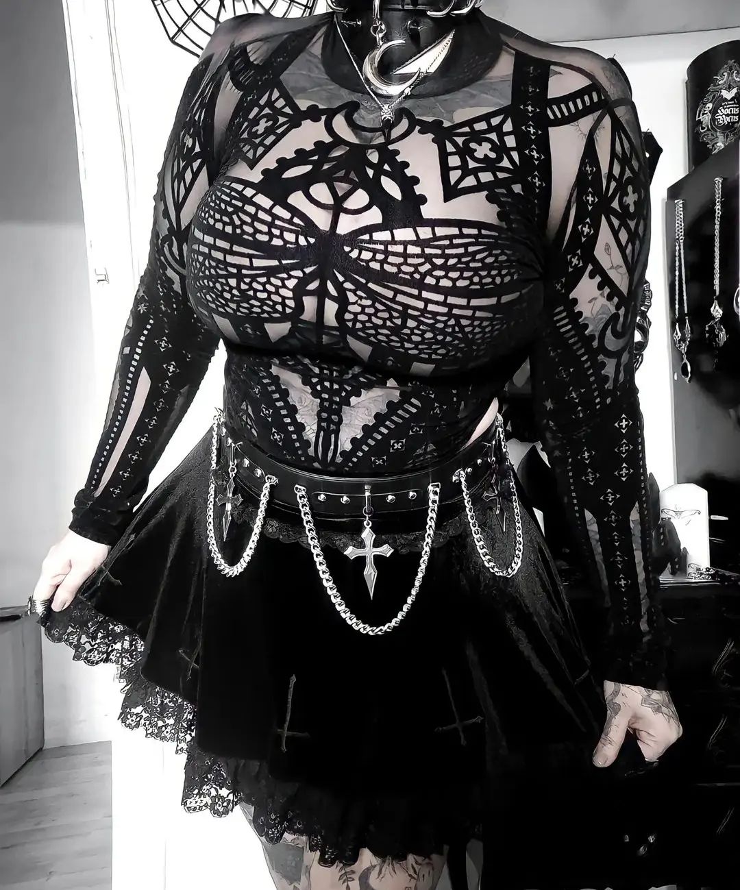 RESTYLE蜻蜓透视植绒连体衣