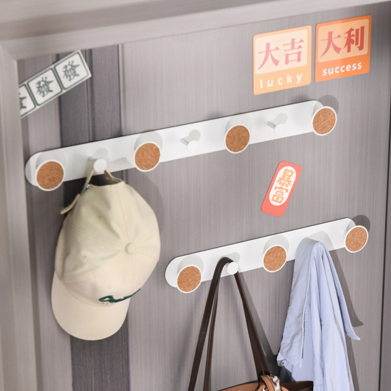 磁铁吸附设计收纳衣服包包帽子