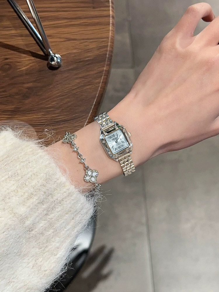 Authentic 2026 New Birthday Gift: Women's Watch, Small Cube Watch, Female Student's Light Luxury Niche Wristwatch