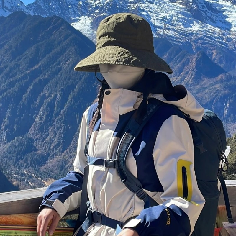 三合一保暖防水抓绒内胆冲锋衣