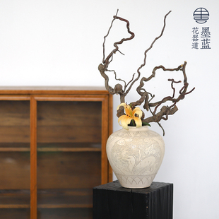 仿古白瓷手工刻花陶罐复古大号花瓶客厅仿宋插花装饰摆件