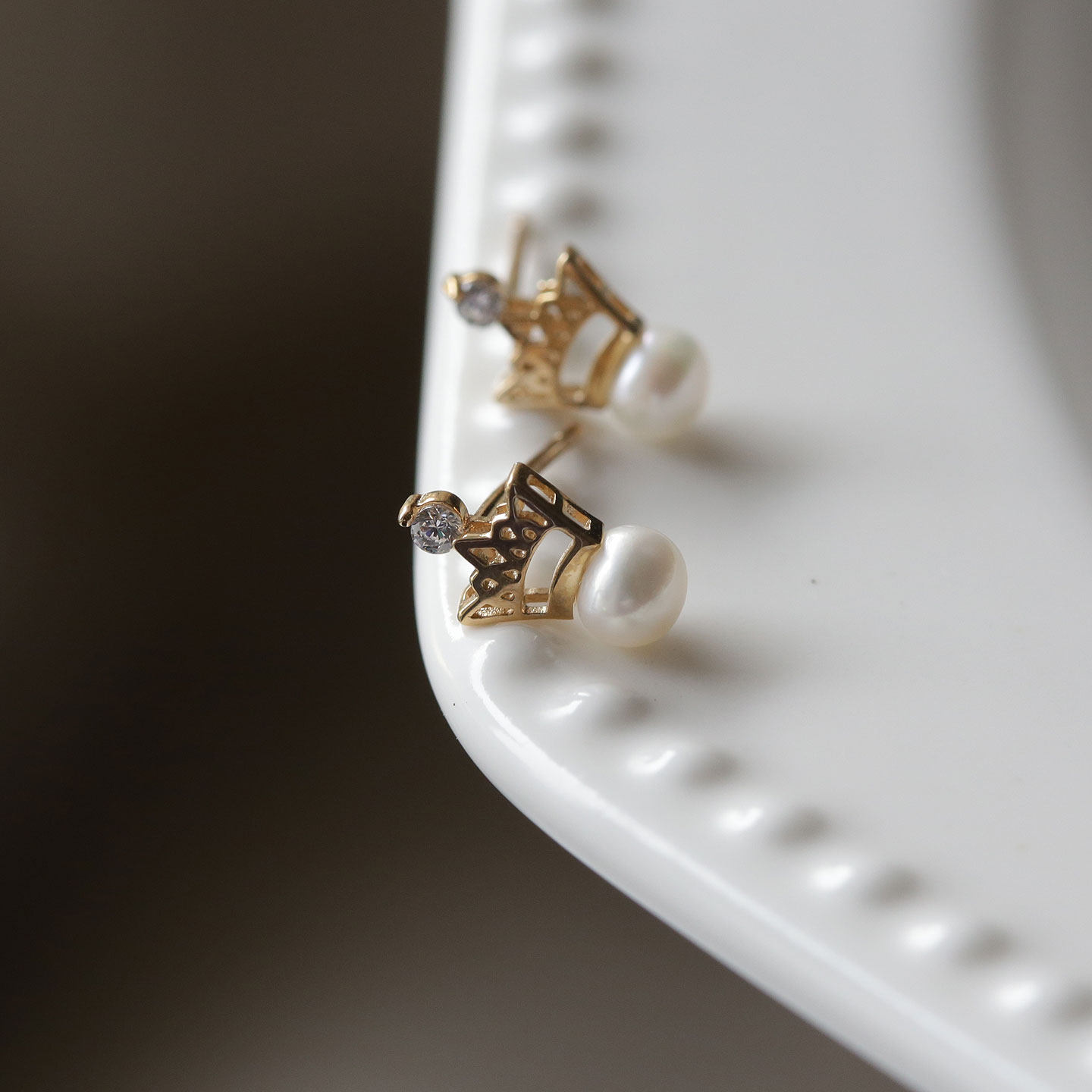 白小C 韩国10K14K金黄金首饰 镶钻镂空皇冠珍珠耳饰耳钉