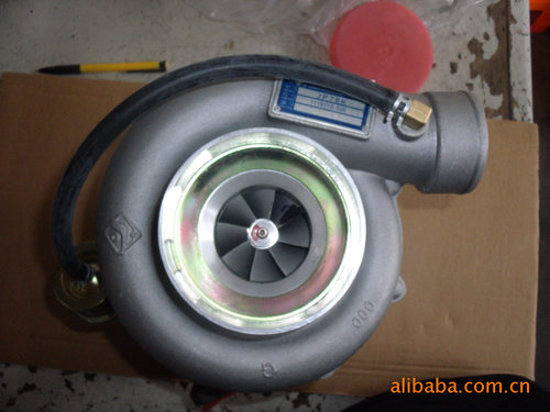 依维柯2.8排放涡轮增压器GT17