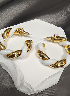 大C字形港风编织麻花珐琅釉耳环女欧美时尚通勤气质白色耳圈TARA