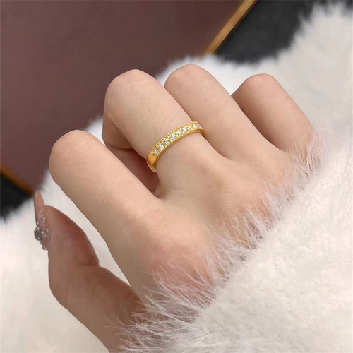 999足金5G工艺泥鳅背简约半钻戒