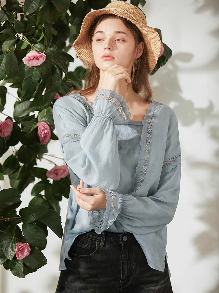 Miccbeirn 苎麻花边浅蓝色T恤女镂空绣花方领上衣夏设计感上衣