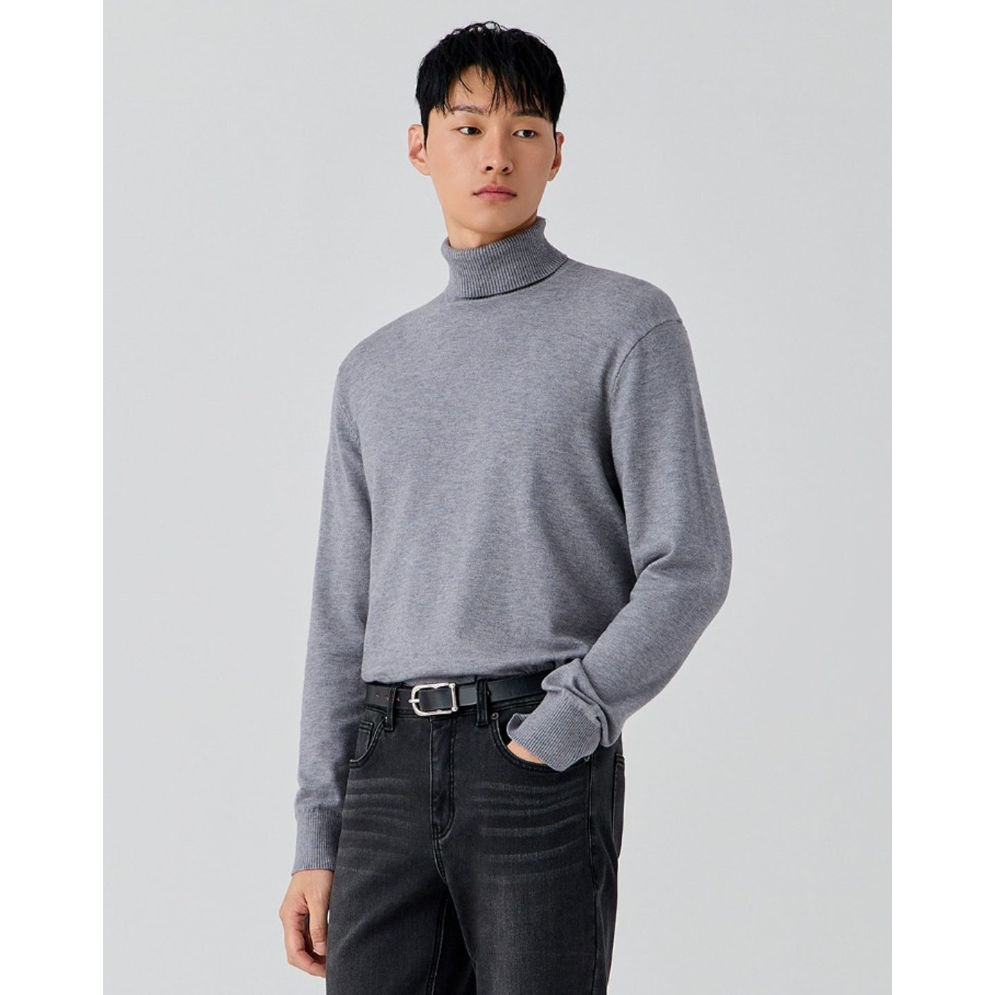 GUESS男高领落肩保暖针织毛衣