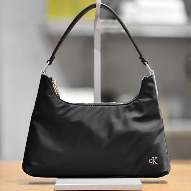 CKJeans女士饺子包腋下法棍包