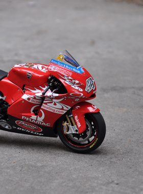 田宫 1/12 Ducati GP4 杜卡迪GP4（14101）