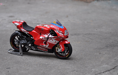 田宫 1/12 Ducati GP4 杜卡迪GP4（14101）