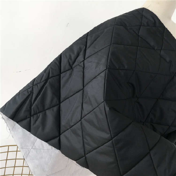 日本进口 菱形黑色棉衣布料 夹棉内胆服装面料保暖绗缝棉防水面