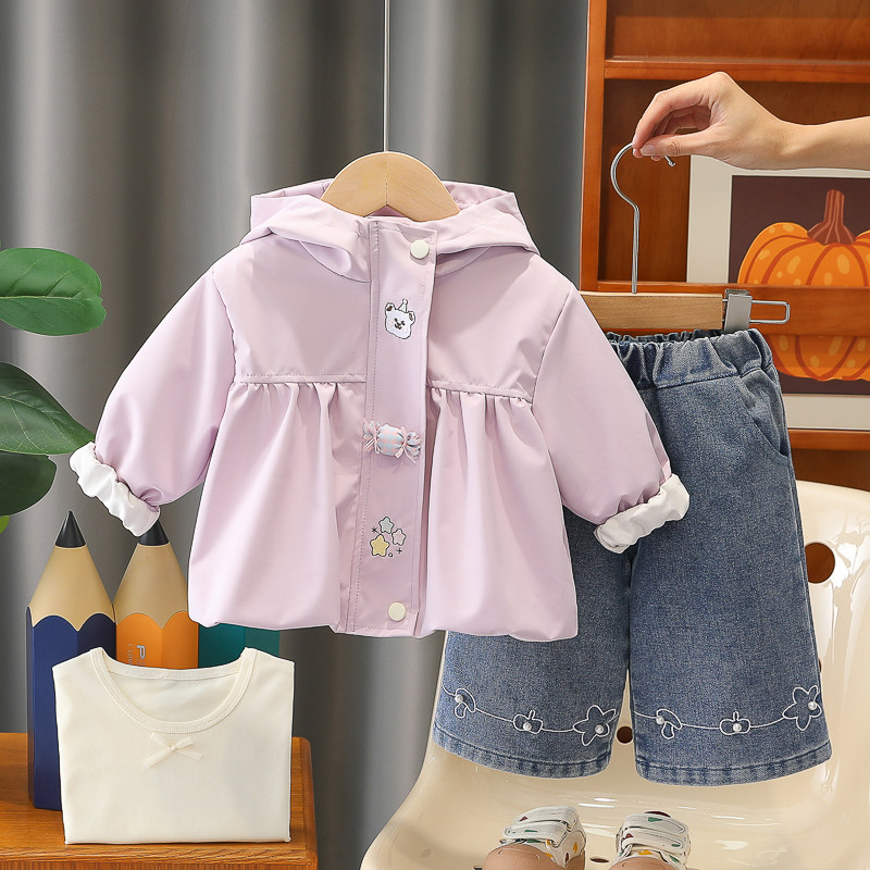 女童春秋款套装洋气穿搭2婴儿衣服1-3岁女宝宝春装风衣外套三件套