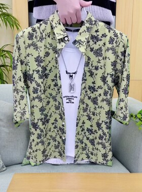 精神小伙中袖衬衫男个性满花潮男青年网红七分袖衬衣修身夏季寸衫