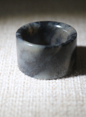 新疆和田玉真皮文玩籽料件吊坠项手串链牌转运珠勒子青花意境扳指