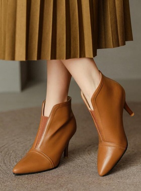 裸靴淑女优雅杏色棕色细跟高跟短靴女尖头短筒大码小码女靴 PCSA