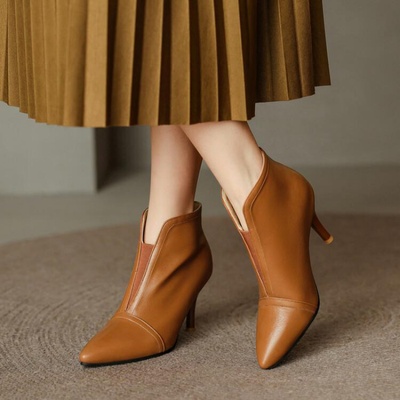淑女优雅杏色细跟短靴大码