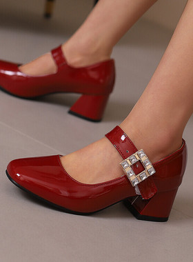 春秋皮鞋粗跟中跟单鞋女漆皮亮皮白色酒红色玛丽珍鞋大码女鞋 HFL