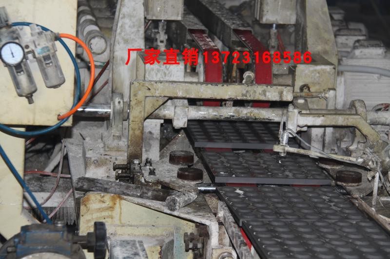 铁路站台全瓷高强耐磨防滑各色通体盲道砖透水瓷砖规格全使用方便