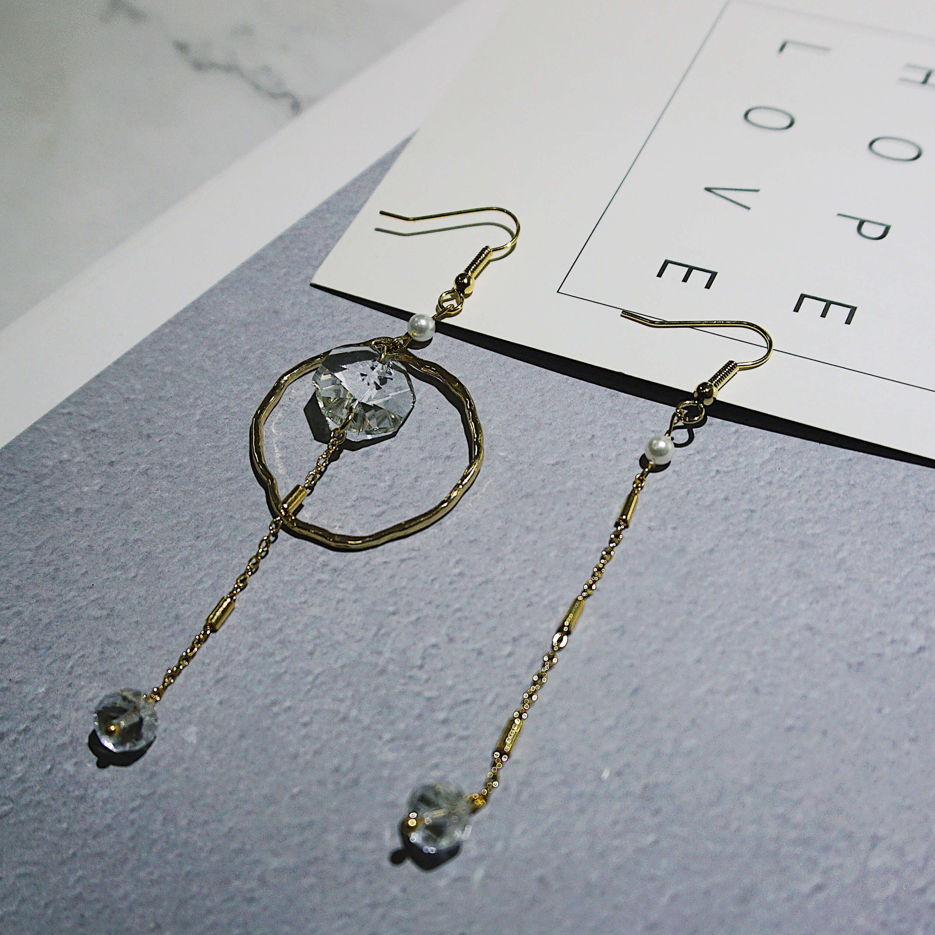 【Pussy Cat】歐美法長款透明水晶流蘇耳墜 不對稱氣質金仙女耳環在類目 飾品/流行首飾/時尚飾品新, 耳飾, 耳環中 - 來自Buy2taobao.com提供專業的淘寶代購服務