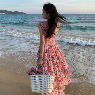 大理洱海拍照裙子海边花卉印花度假连衣裙粉色裙子吊带沙滩长裙女