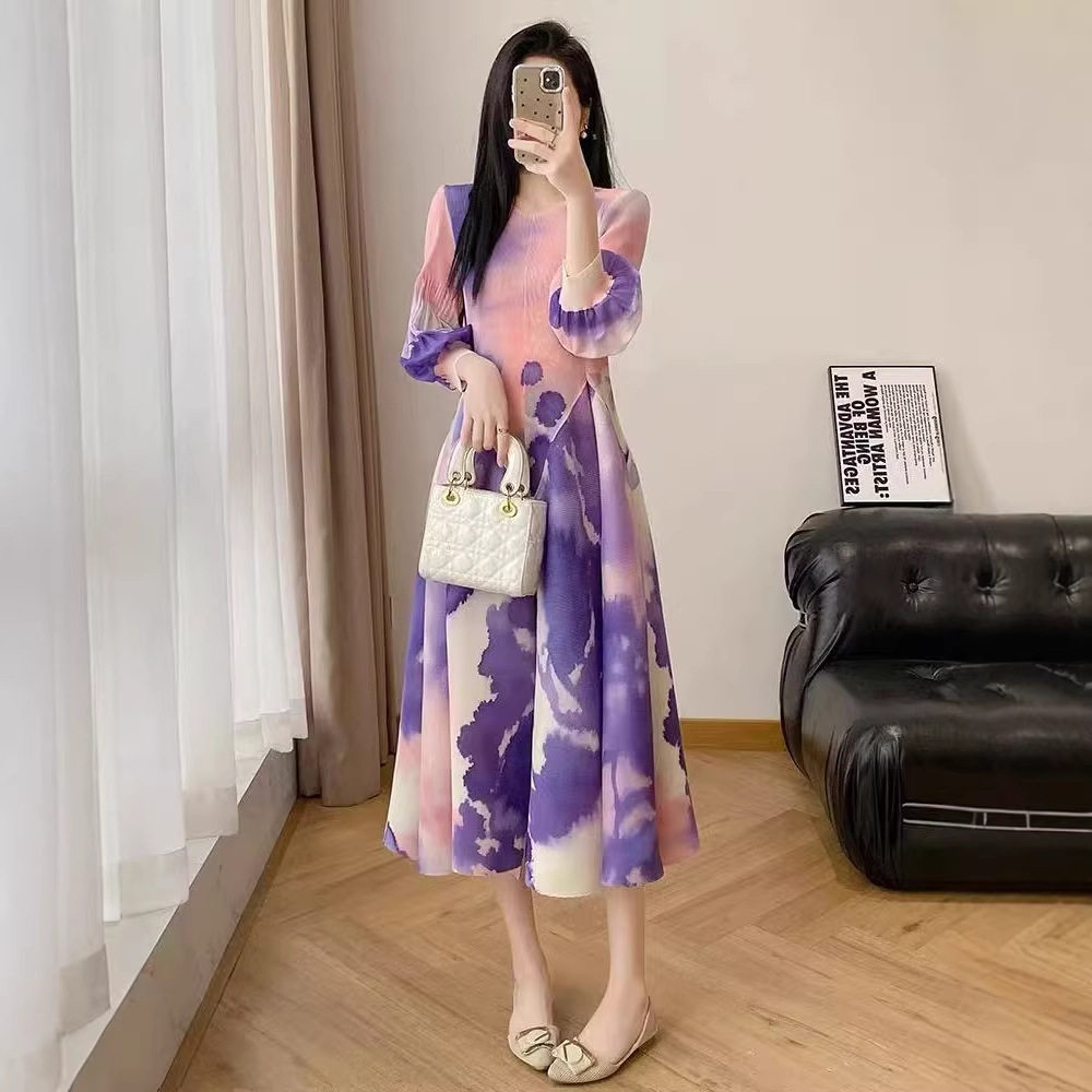 潮唯品会特卖清仓处理断码女装长袖收腰连衣裙品牌正品春秋夏新款