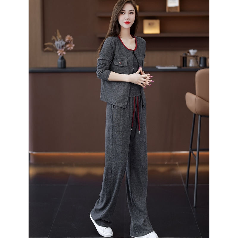 唯品会特卖清仓处理断码休闲运动三件套装女装品牌正品春秋夏新款