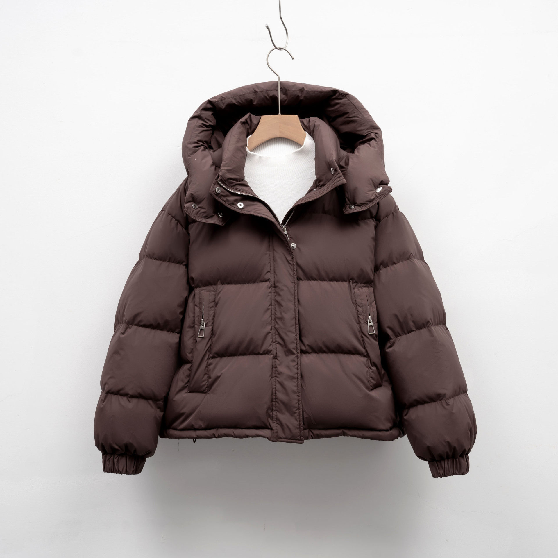 唯品会特卖断码清仓特价处理轻薄白鸭绒羽绒服女装品牌正品春秋冬