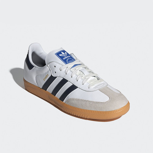 阿迪达斯男女款经典透气运动鞋