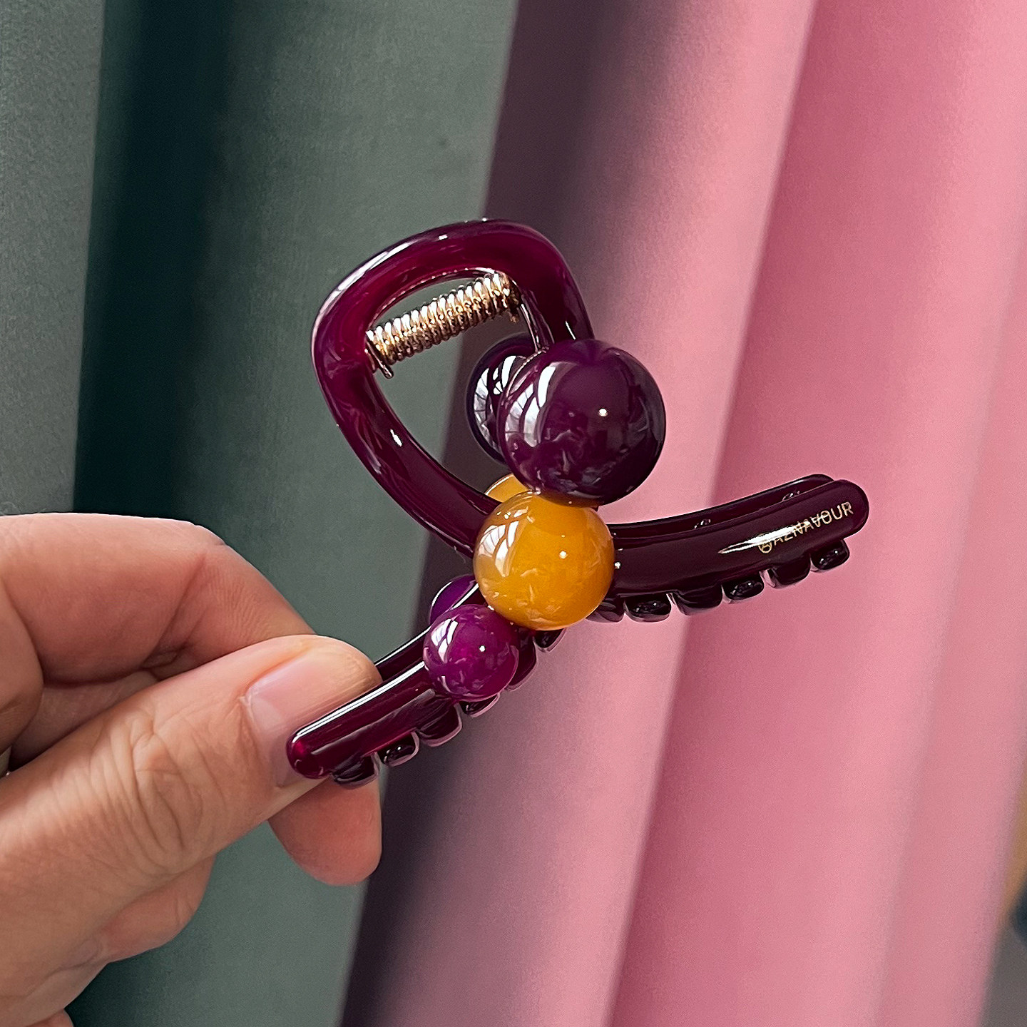 AZNAVOUR韩国进口阿兹娜正品抓夹百搭气质球球鲨鱼夹盘发发抓短款