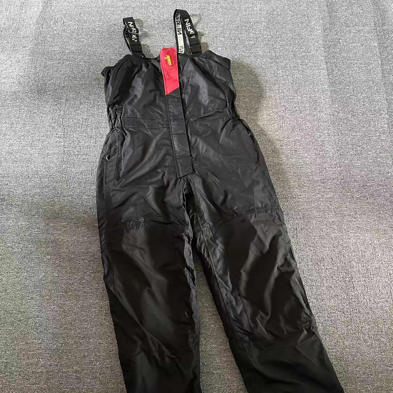 外贸孤品，冬季户外防水防风尼龙混纺夹棉保暖加厚背带裤连衣棉裤