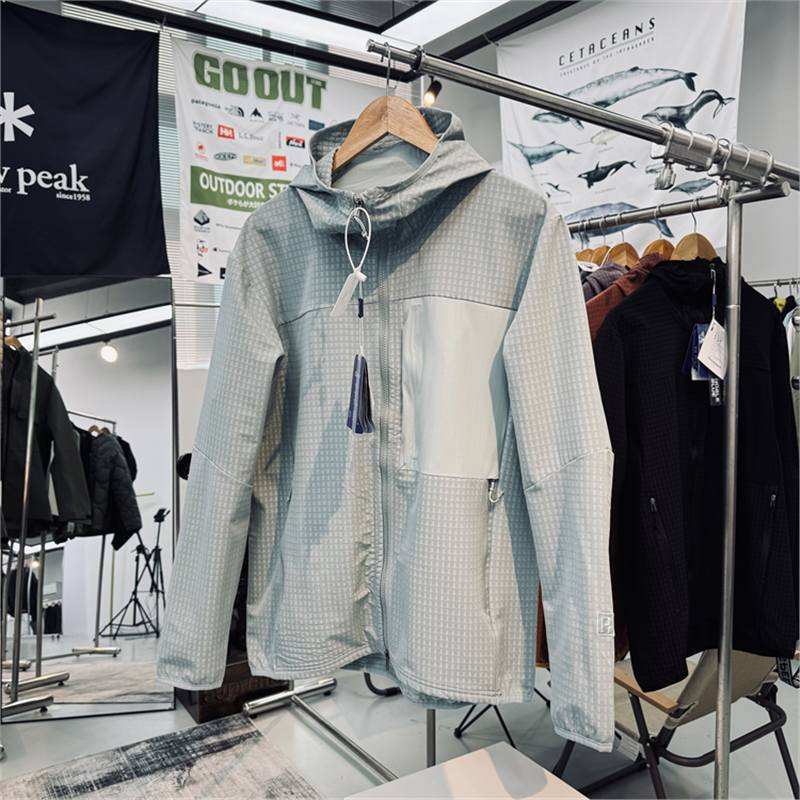 可可外贸 无标平替巴塔R2外套秋冬季方格绒衣男女款户外运动连帽