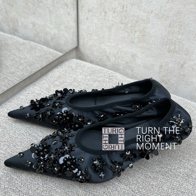 TURIGHT买手店 25SS现货ETHOR设计师品牌 黑色钉饰尖头低跟鞋