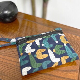 重工刺绣棉麻小狐狸拉链挂绳收纳大中小化妆包零钱包洗漱姨妈巾包