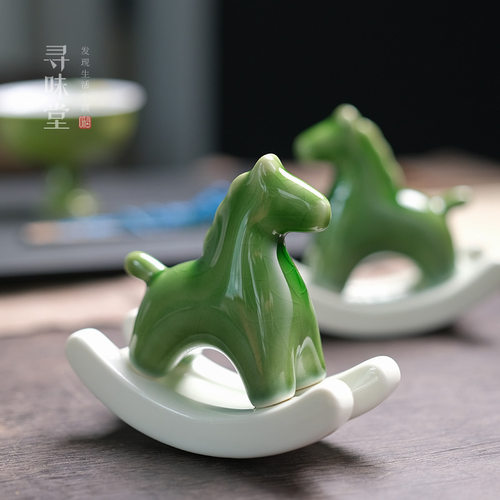 开片翡翠绿陶瓷小马摆件装饰品