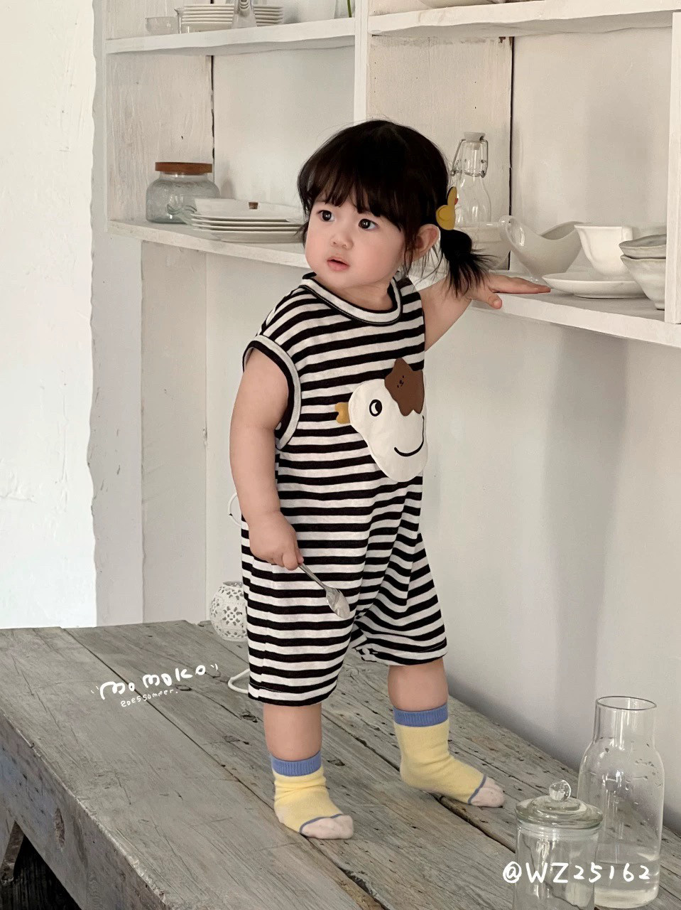 丸纸婴儿衣服可爱条纹短爬卡通小鸡无袖爬服背心连体男女宝包屁衣